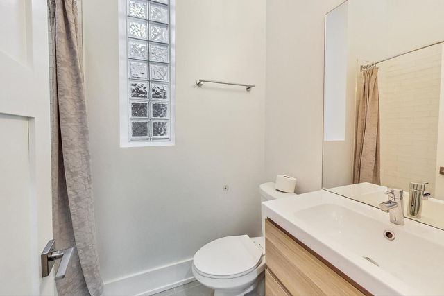 1847 N Kedzie Avenue 1N, Chicago, IL 60647