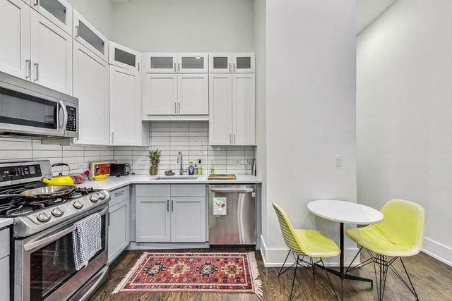 1847 N Kedzie Avenue 1N, Chicago, IL 60647