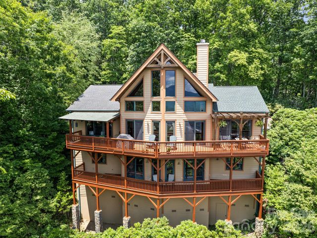 48 Hawks Lift Drive, Waynesville, NC 28786