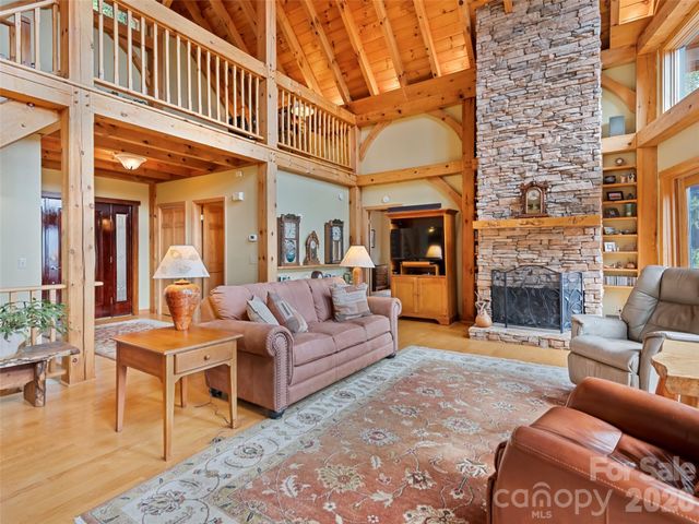 48 Hawks Lift Drive, Waynesville, NC 28786