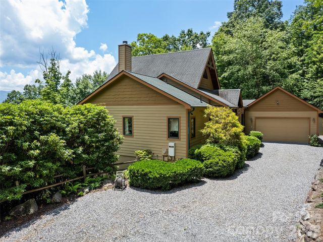 48 Hawks Lift Drive, Waynesville, NC 28786