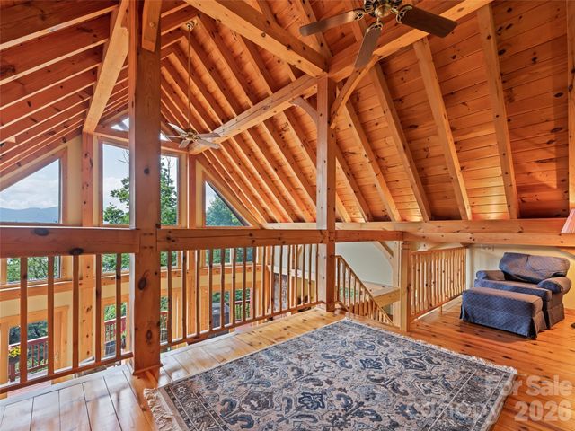 48 Hawks Lift Drive, Waynesville, NC 28786