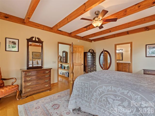 48 Hawks Lift Drive, Waynesville, NC 28786