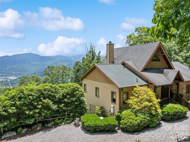 48 Hawks Lift Drive, Waynesville, NC 28786