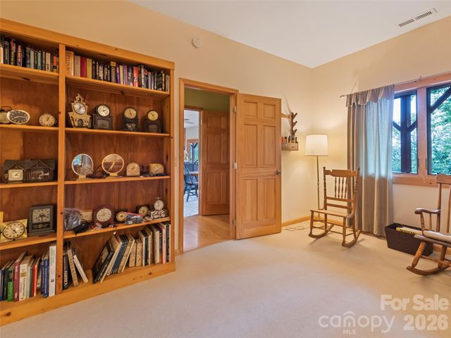 48 Hawks Lift Drive, Waynesville, NC 28786