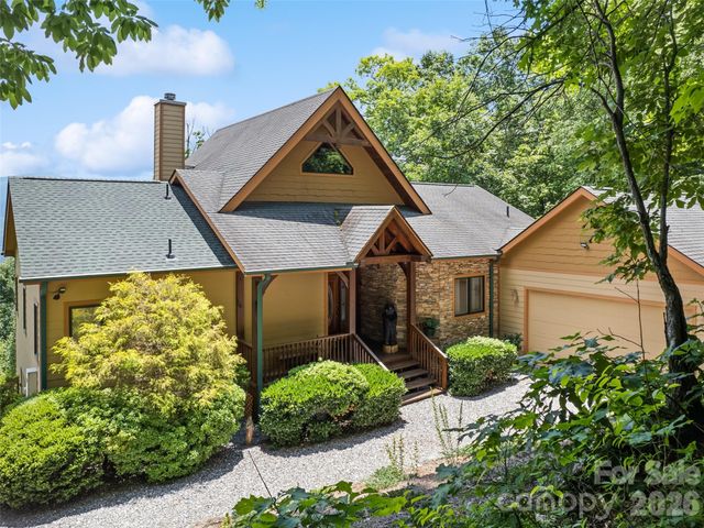 48 Hawks Lift Drive, Waynesville, NC 28786