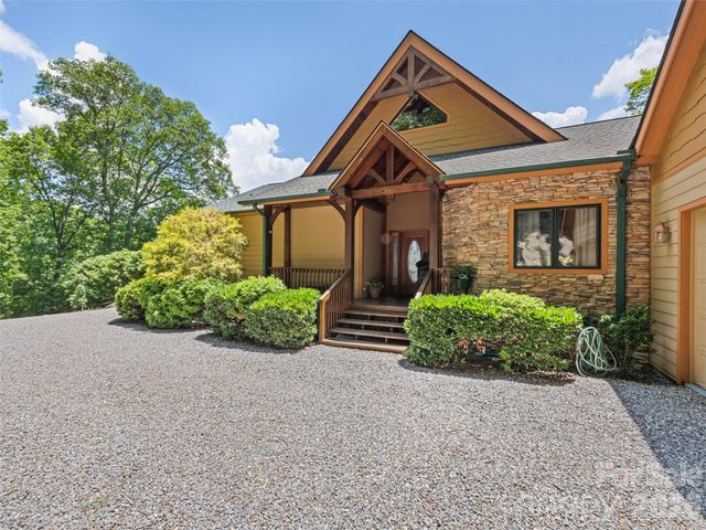 48 Hawks Lift Drive, Waynesville, NC 28786