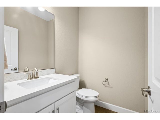 7911 Blue River Ave, Littleton, CO 80125