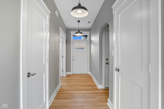 12438 Hawks Landing Drive, Fishers, IN 46037