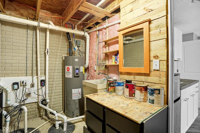 12438 Hawks Landing Drive, Fishers, IN 46037