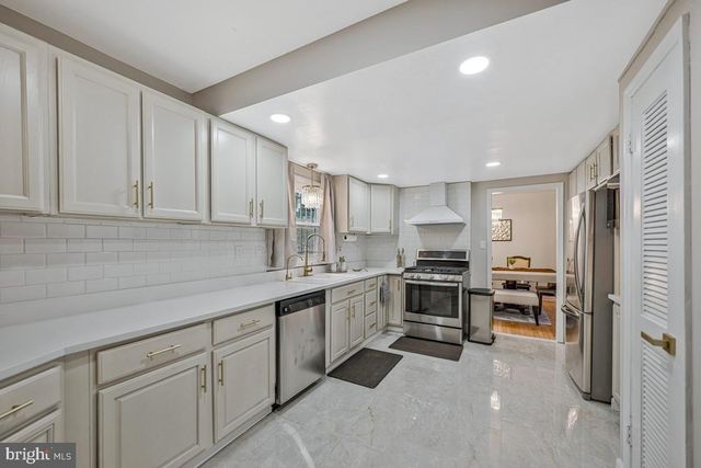 7515 LENHAM DR, Fort Washington, MD 20744