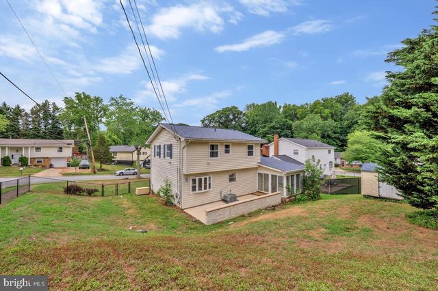7515 LENHAM DR, Fort Washington, MD 20744