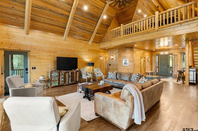 1625 Canadian Dr, Scroggins, TX 75480