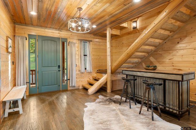 1625 Canadian Dr, Scroggins, TX 75480