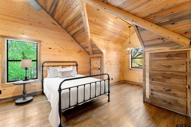 1625 Canadian Dr, Scroggins, TX 75480