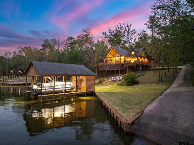 1625 Canadian Dr, Scroggins, TX 75480