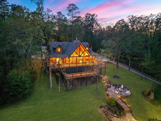 1625 Canadian Dr, Scroggins, TX 75480