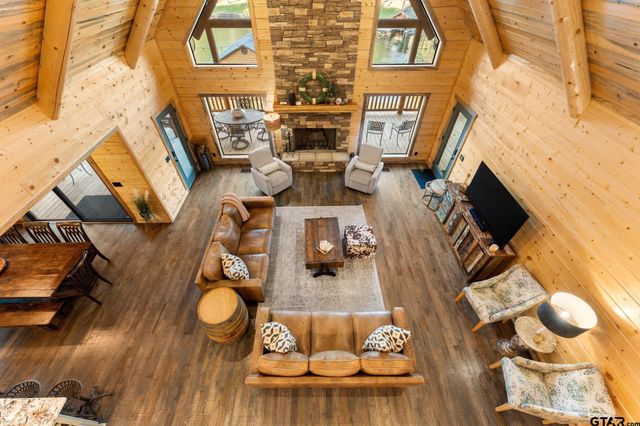 1625 Canadian Dr, Scroggins, TX 75480