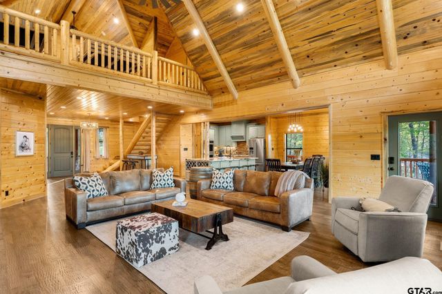 1625 Canadian Dr, Scroggins, TX 75480