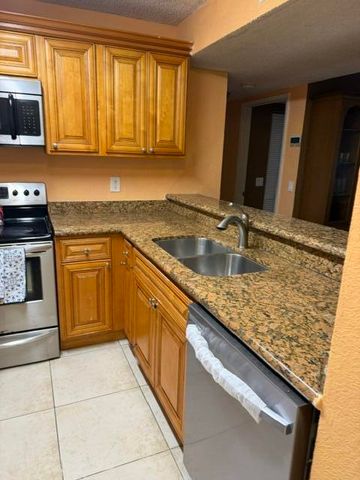 1480 WINDORAH Way B, West Palm Beach, FL 33411