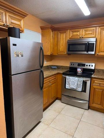 1480 WINDORAH Way B, West Palm Beach, FL 33411
