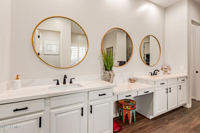 898 W GROVE Street, Litchfield Park, AZ 85340