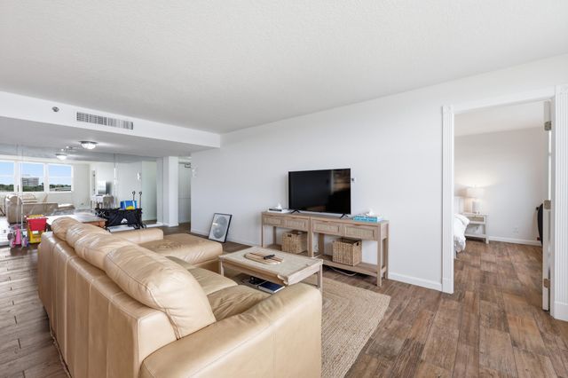 1648 Jupiter Cove Drive 411, Jupiter, FL 33469