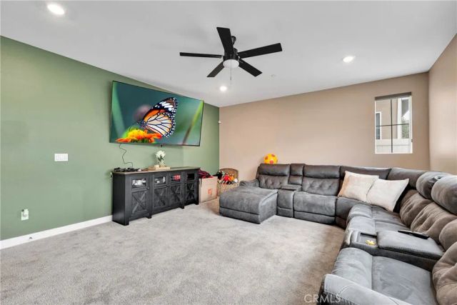 530 Cumberland Road, Rialto, CA 92377