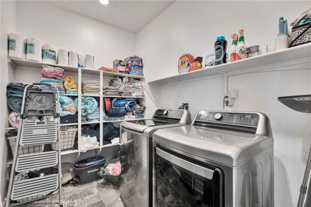 530 Cumberland Road, Rialto, CA 92377