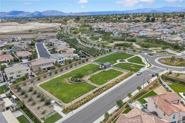 530 Cumberland Road, Rialto, CA 92377