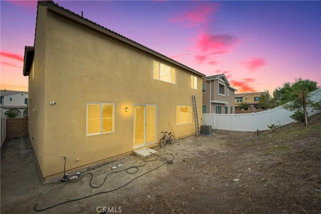 530 Cumberland Road, Rialto, CA 92377