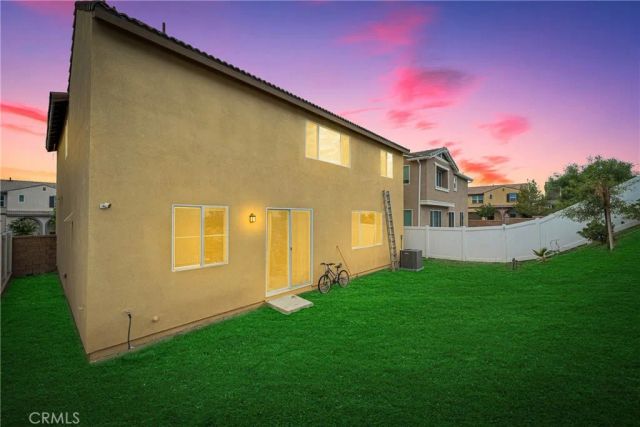 530 Cumberland Road, Rialto, CA 92377