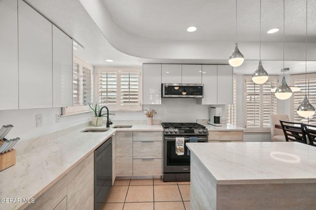 3660 TIERRA INCA Drive, El Paso, TX 79938