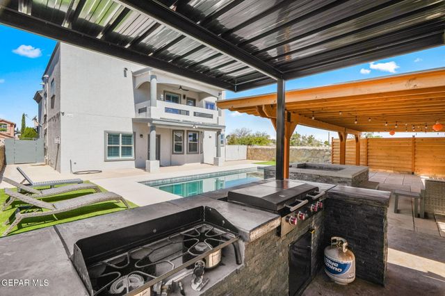 3660 TIERRA INCA Drive, El Paso, TX 79938