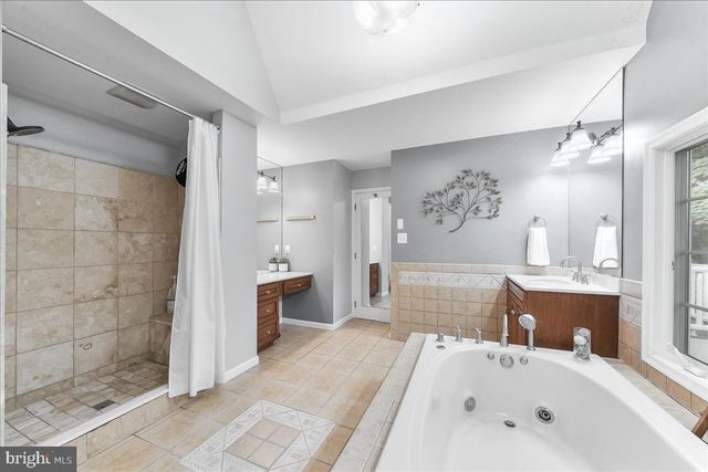 686 LIMEHOUSE RD, Wayne, PA 19087