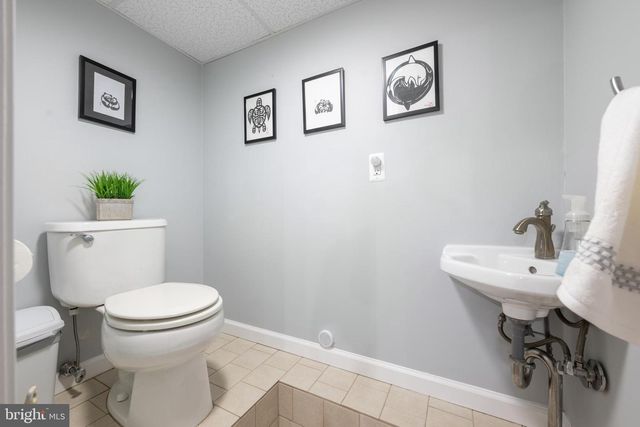 686 LIMEHOUSE RD, Wayne, PA 19087