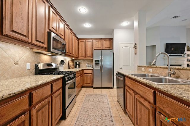 130 Farm House Road, San Marcos, TX 78666