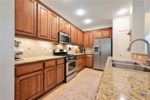 130 Farm House Road, San Marcos, TX 78666