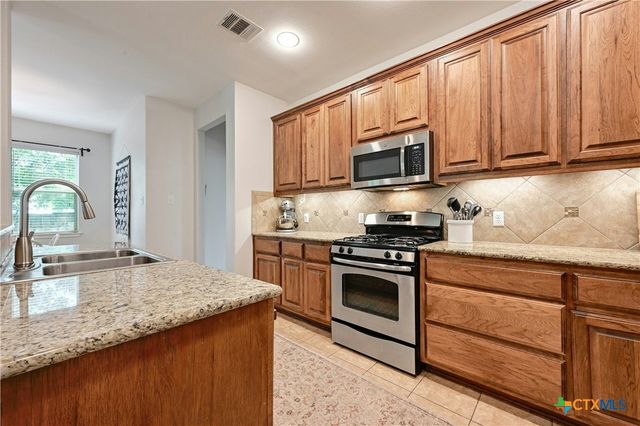 130 Farm House Road, San Marcos, TX 78666
