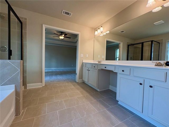 966 Lakeview Oaks Court, Grayson, GA 30017