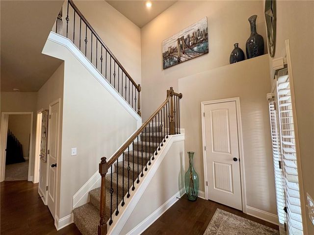 966 Lakeview Oaks Court, Grayson, GA 30017