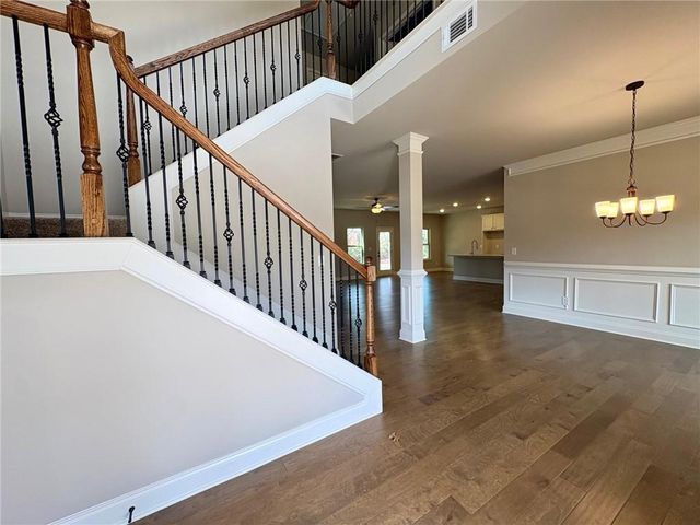 966 Lakeview Oaks Court, Grayson, GA 30017