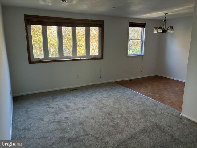 9785 HILSPACH ST, Philadelphia, PA 19115
