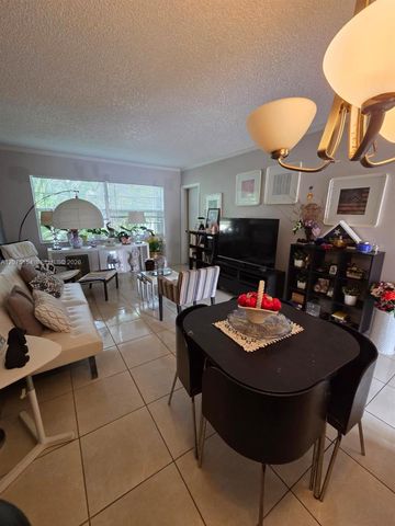 5181 W Oakland Park Boulevard 204, Lauderdale Lakes, FL 33313