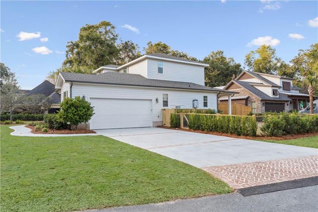 155 Laurel View Drive, St. Simons Island, GA 31522