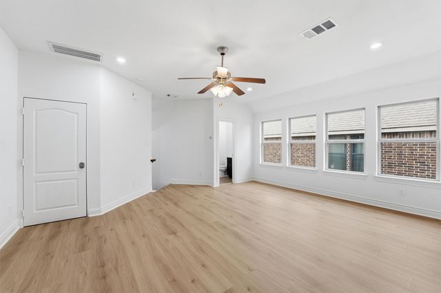 21331 S Kings Mill Lane, Kingwood, TX 77339