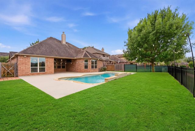 21331 S Kings Mill Lane, Kingwood, TX 77339