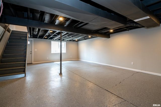 1020 FALL Street, Pekin, IL 61554