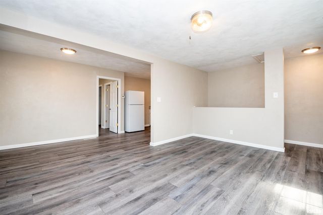 1020 FALL Street, Pekin, IL 61554