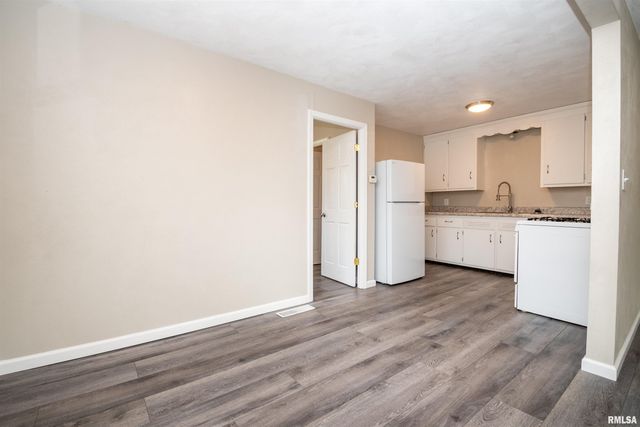 1020 FALL Street, Pekin, IL 61554